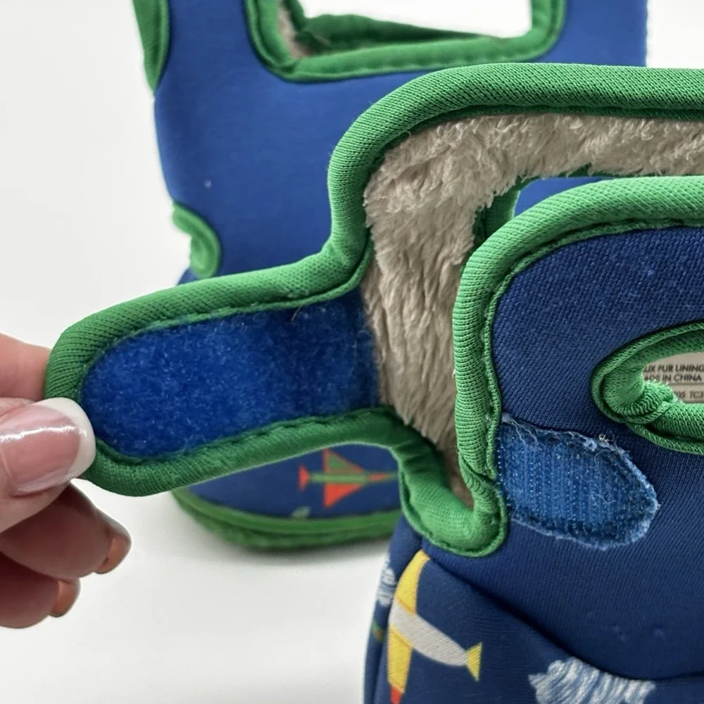 Bogs Baby Toddler Boots Size 8‎  Boys Waterproof Winter Snow Airplanes Rain